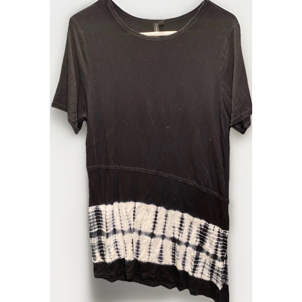 Allie & Rob Womens Medium Black Tie Dye Asymmetrical Tunic Top Short Sleeve Tee